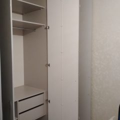 Встроенный шкаф. Серый глянец (крашеный МДФ) (6)